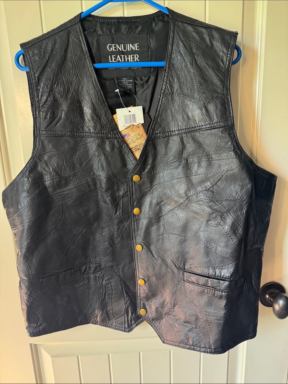 Genuine Leather Men's Black Vest - Classic Button Front New with tags 22 1/2 ptp